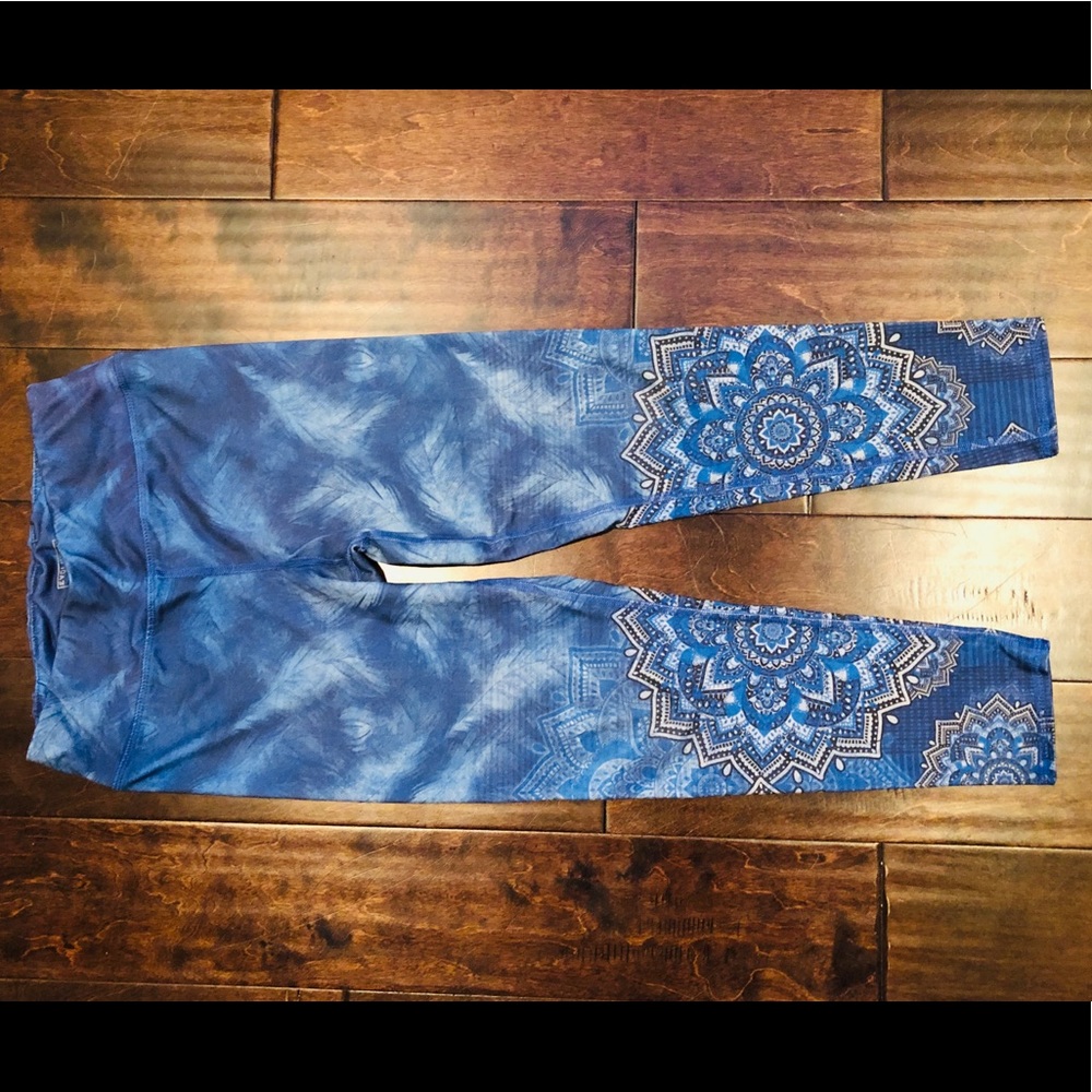 Evolution and Creation Active Yoga Pants Size M